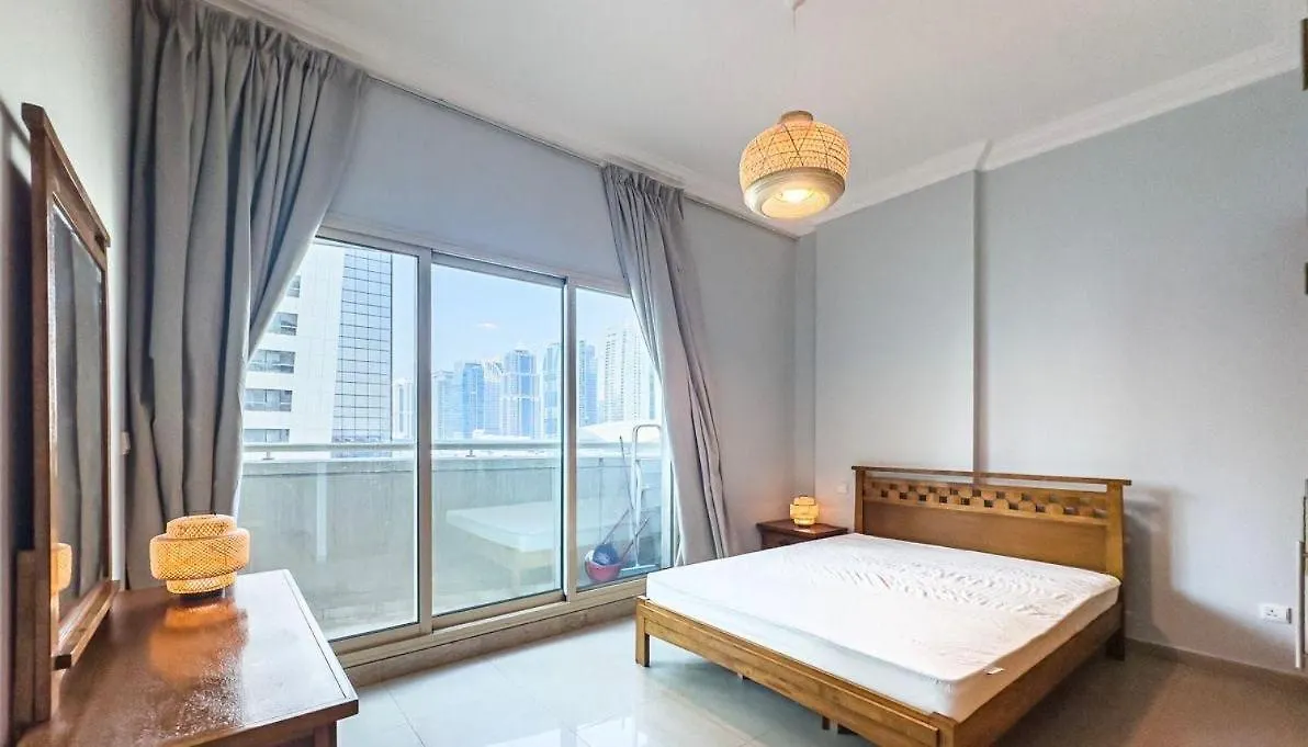 Amazing 1 Bed Room Apartment In Dubai Marina